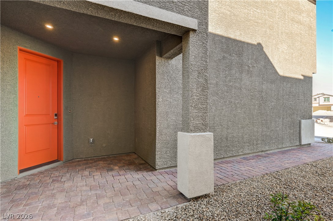 2484 Sidecar Drive Property Photo 2
