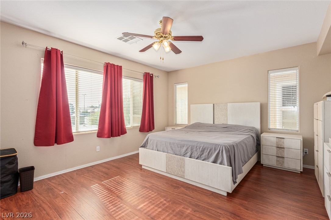 2621 Rainbow Glow Street Property Photo 12