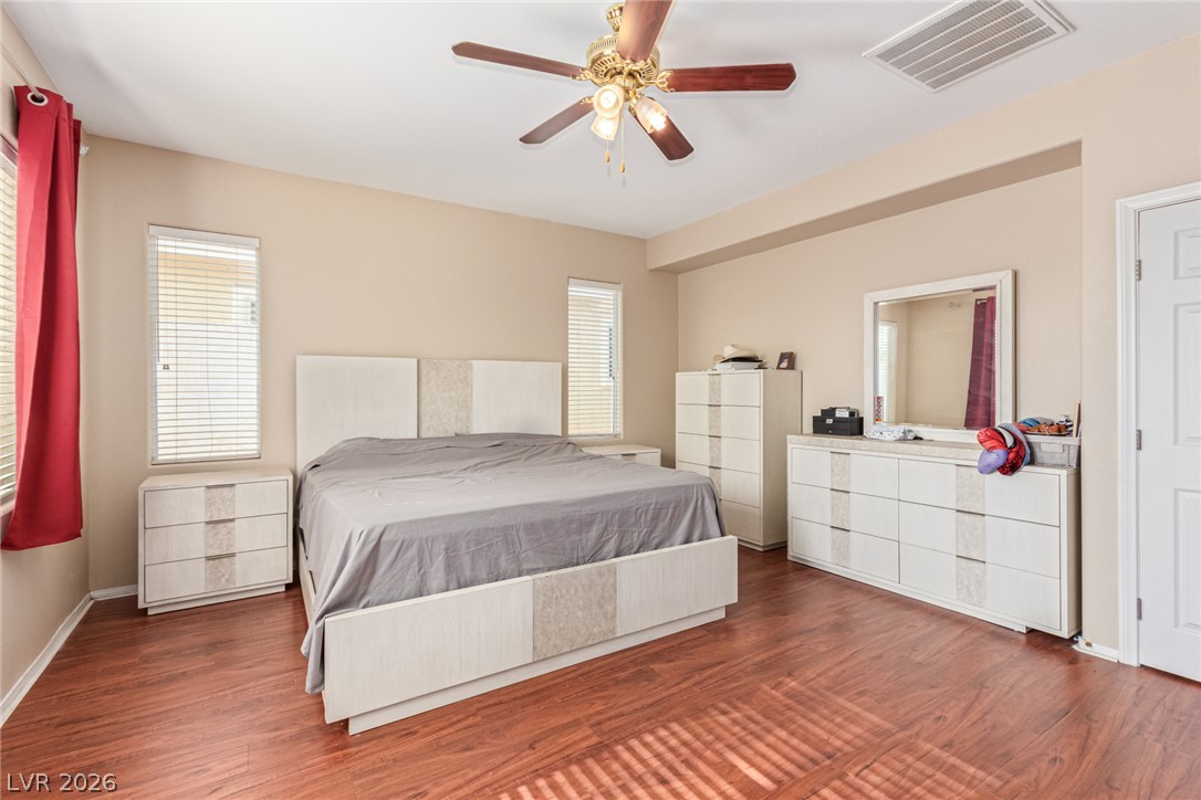 2621 Rainbow Glow Street Property Photo 13