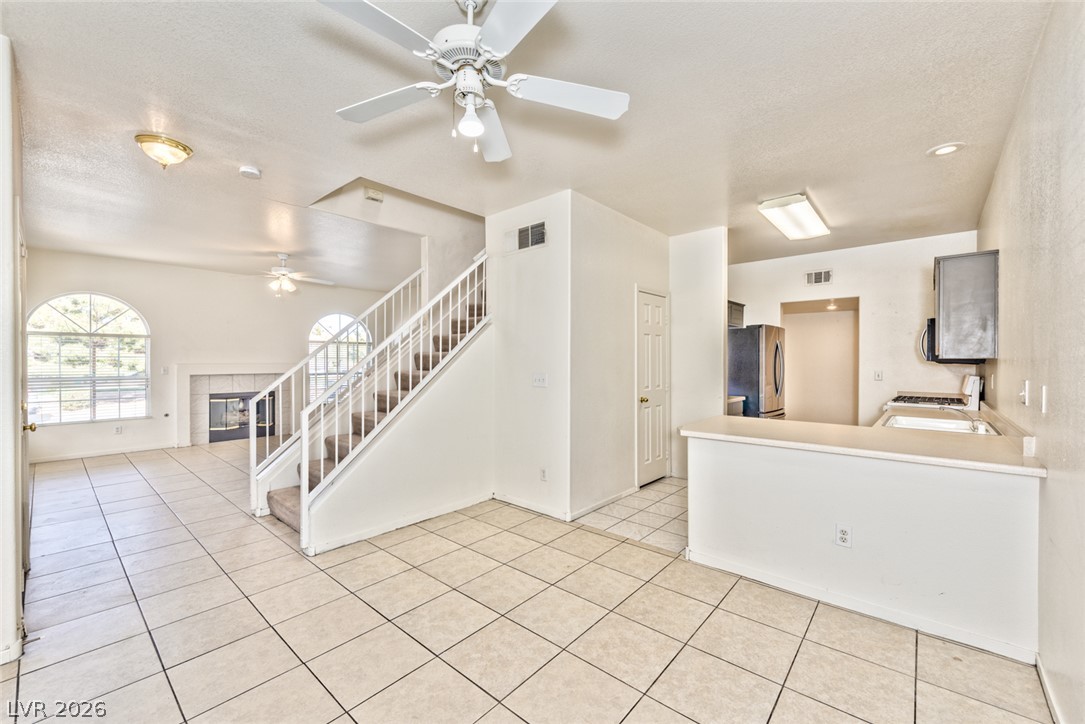 1637 Cave Spring Drive Property Photo 4