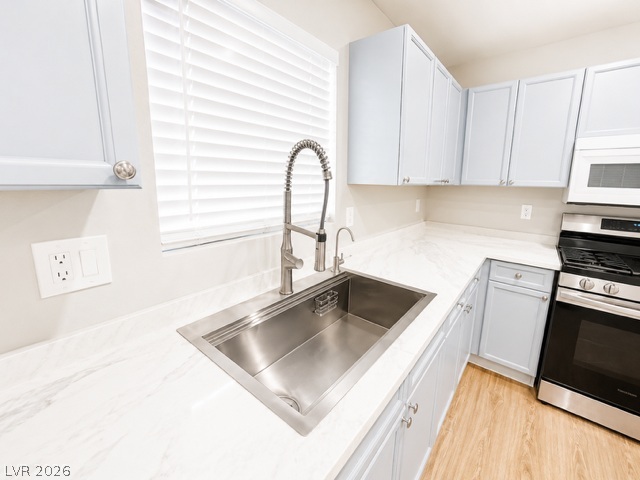 573 Aspen Leaf Street None Property Photo 8