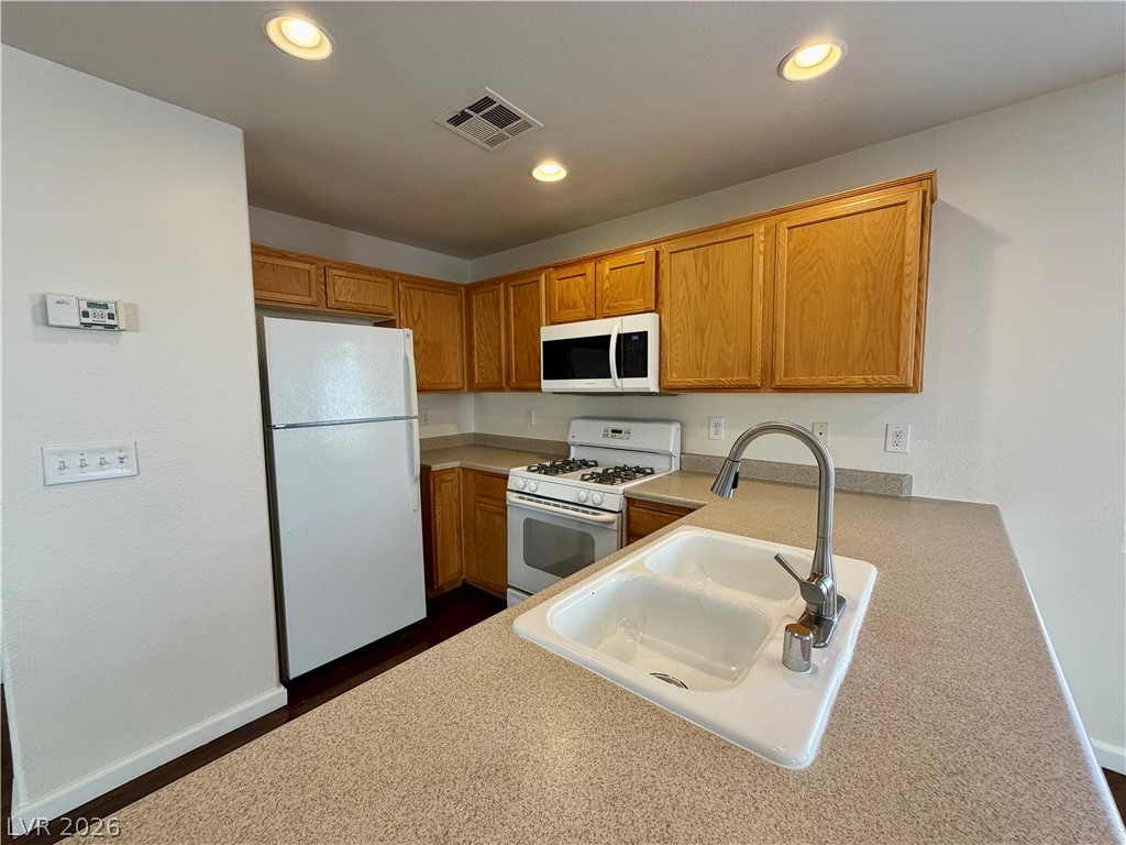10433 Concetta Avenue Property Photo 6