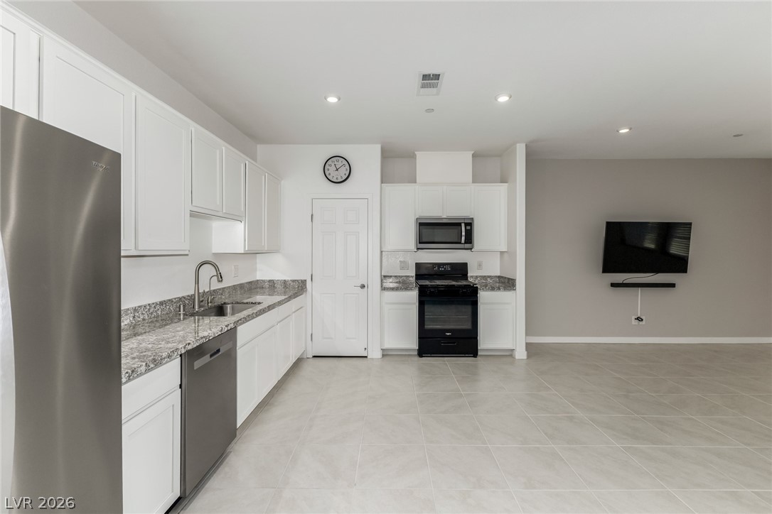 1111 Heliodor Avenue Property Photo 16