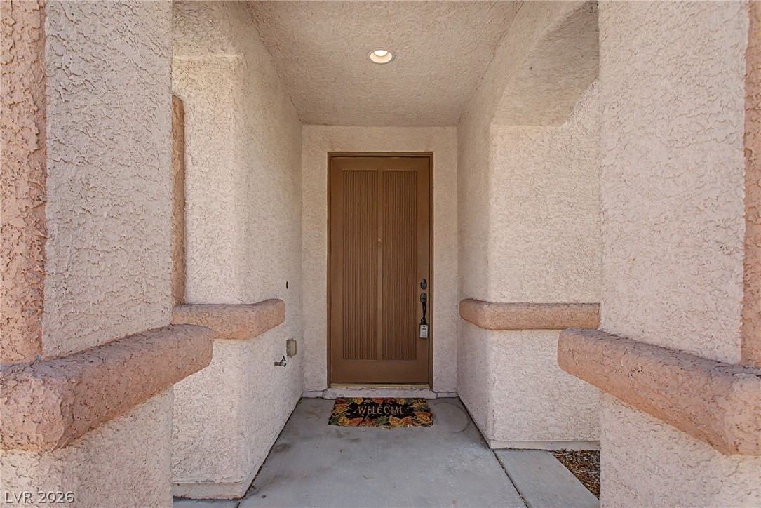 728 Blue Crystal Creek Road Property Photo 3
