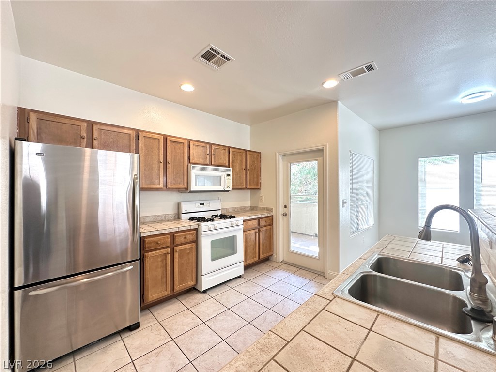 1501 Cardinal Peak Lane 202 Property Photo 5