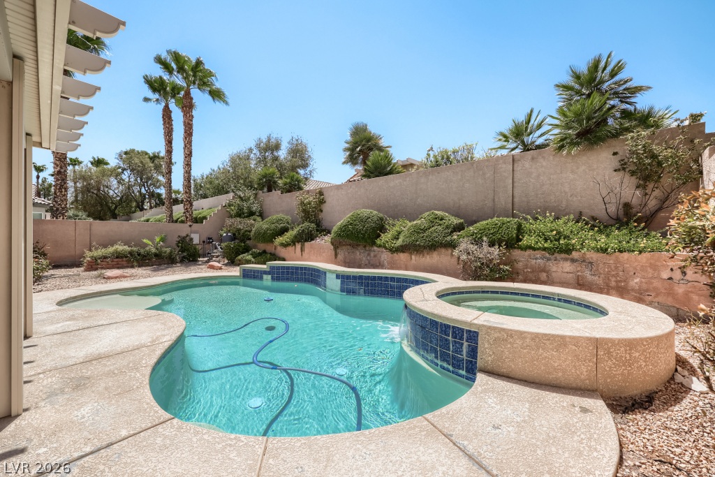 1991 Songbird Court Property Photo 2