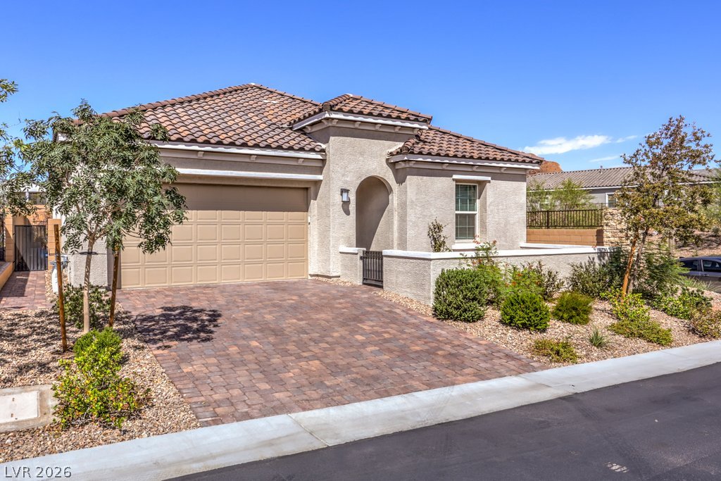 77 Cathedral Wash Place Property Photo 4