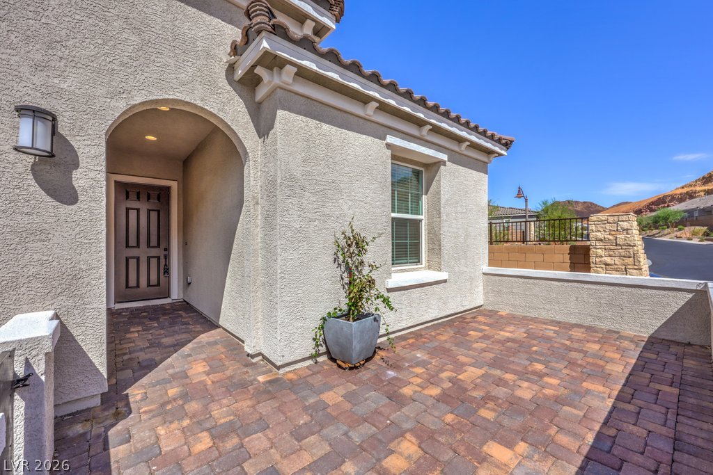 77 Cathedral Wash Place Property Photo 5