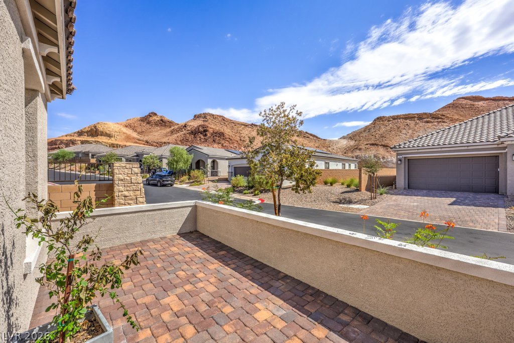 77 Cathedral Wash Place Property Photo 6