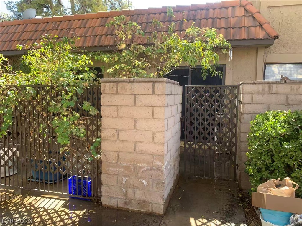 1897 Avacado Court Property Photo 7