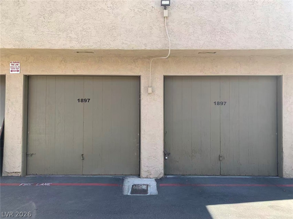 1897 Avacado Court Property Photo 8