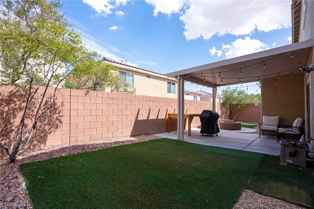 9796 Hearthfire Street Property Photo 4