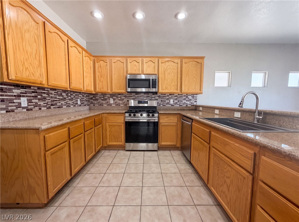 4560 Sunflower Avenue Property Photo 2