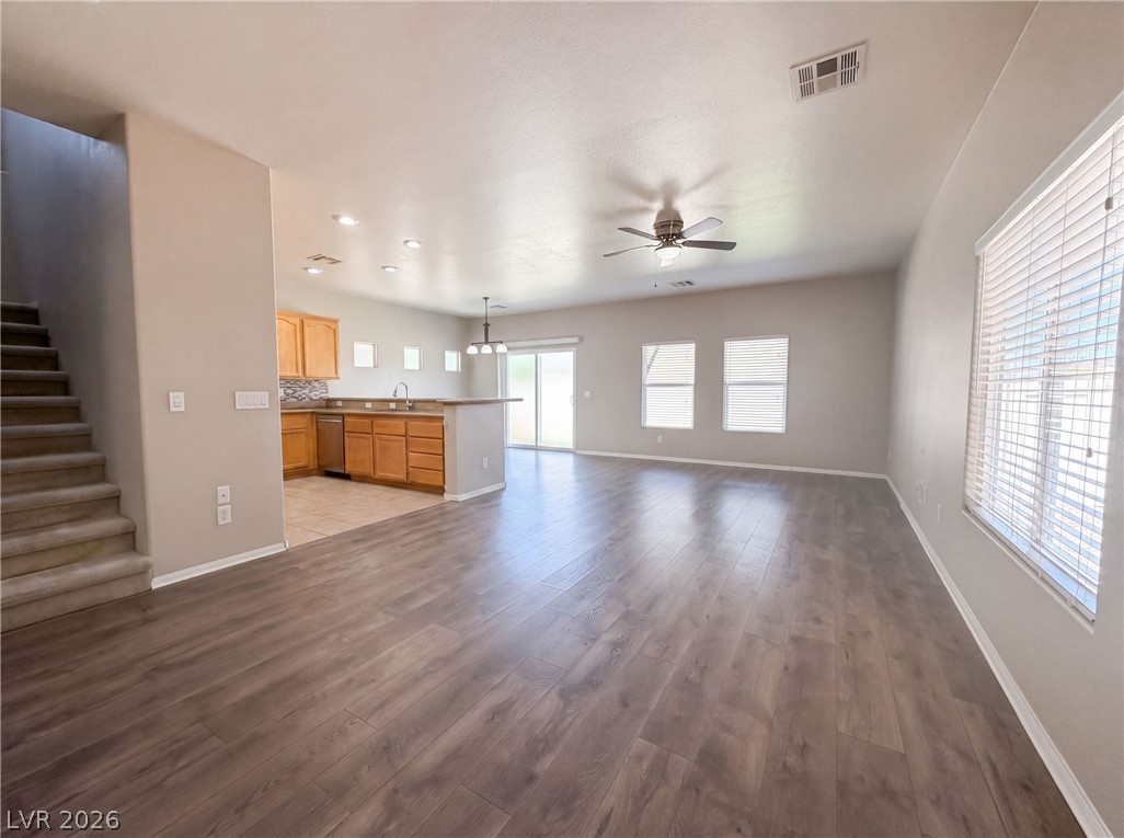 4560 Sunflower Avenue Property Photo 3