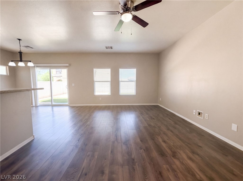 4560 Sunflower Avenue Property Photo 9