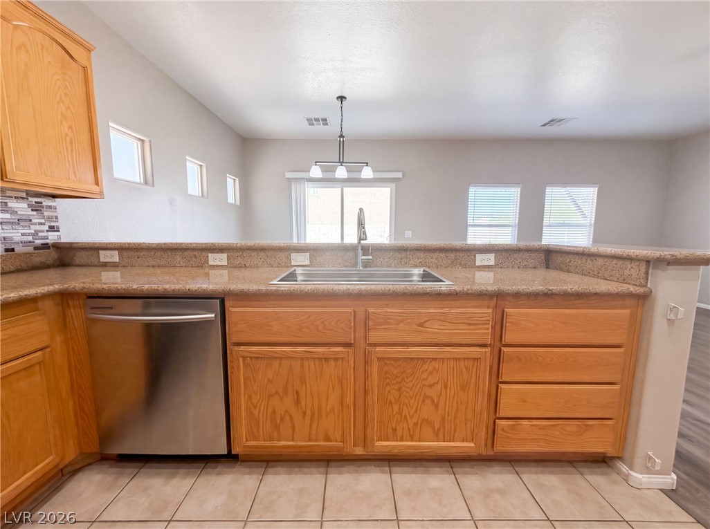 4560 Sunflower Avenue Property Photo 10