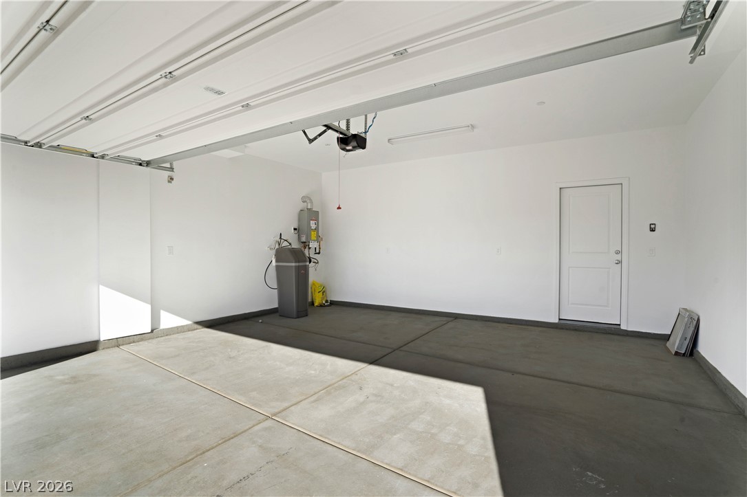 2572 Ofanto Street Property Photo 33