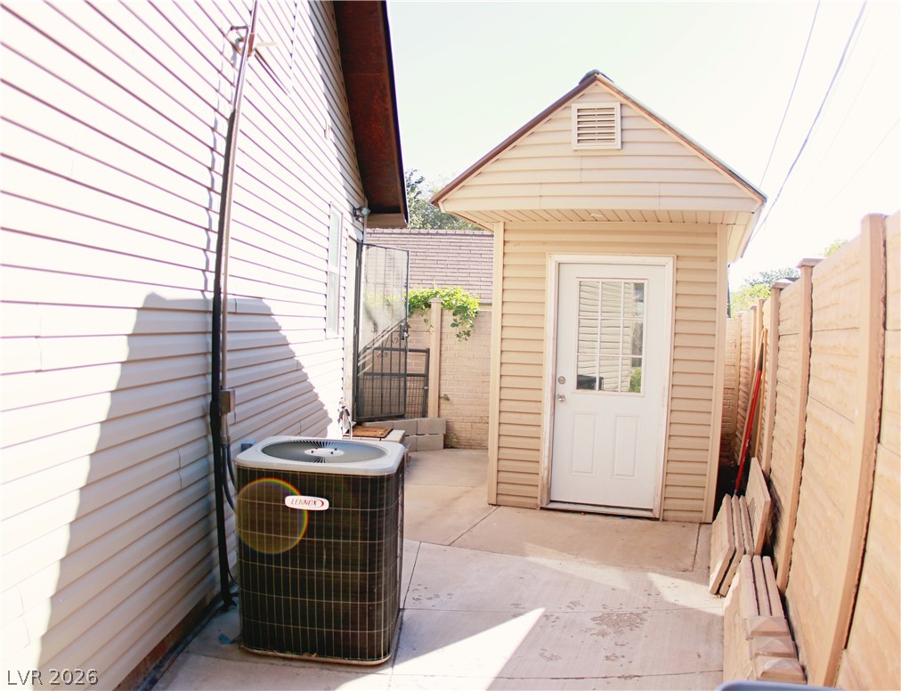 520 Lincoln Street Property Photo 41