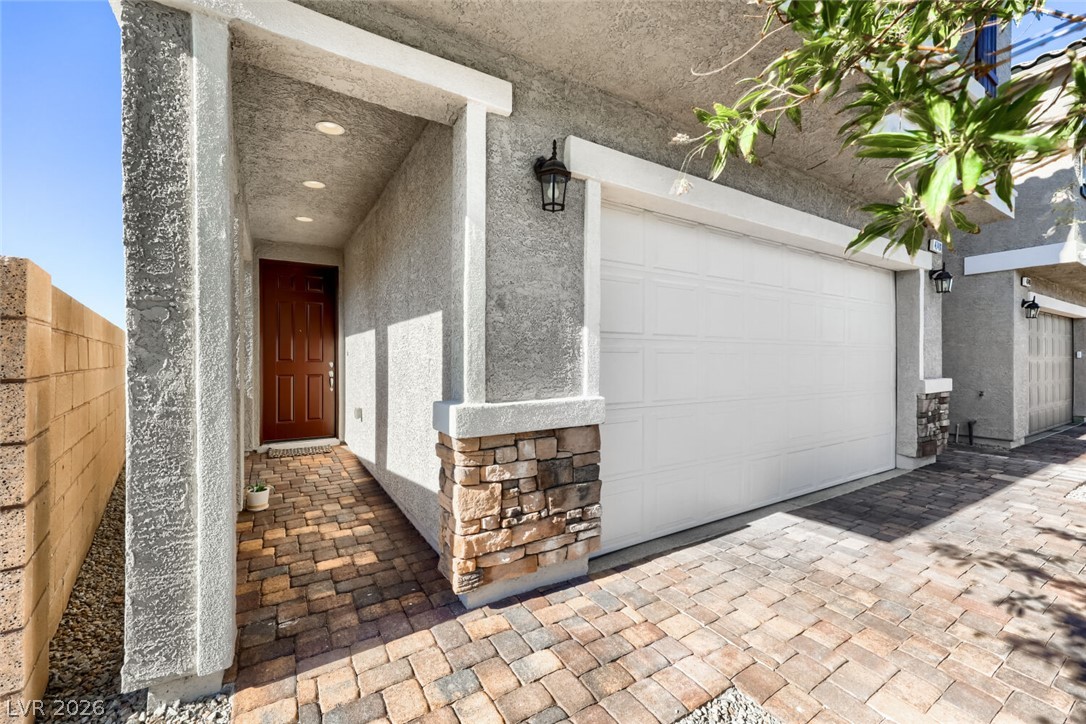4748 Illustria Avenue Property Photo 4