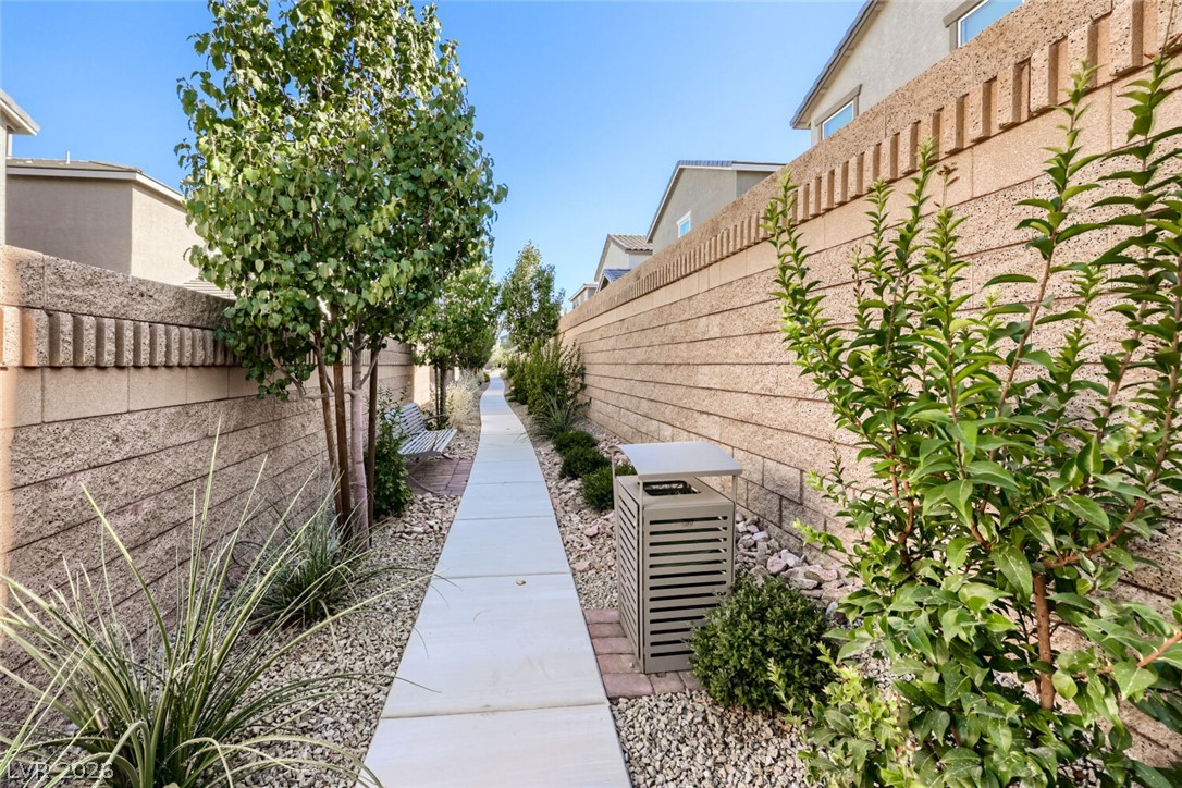 4748 Illustria Avenue Property Photo 30