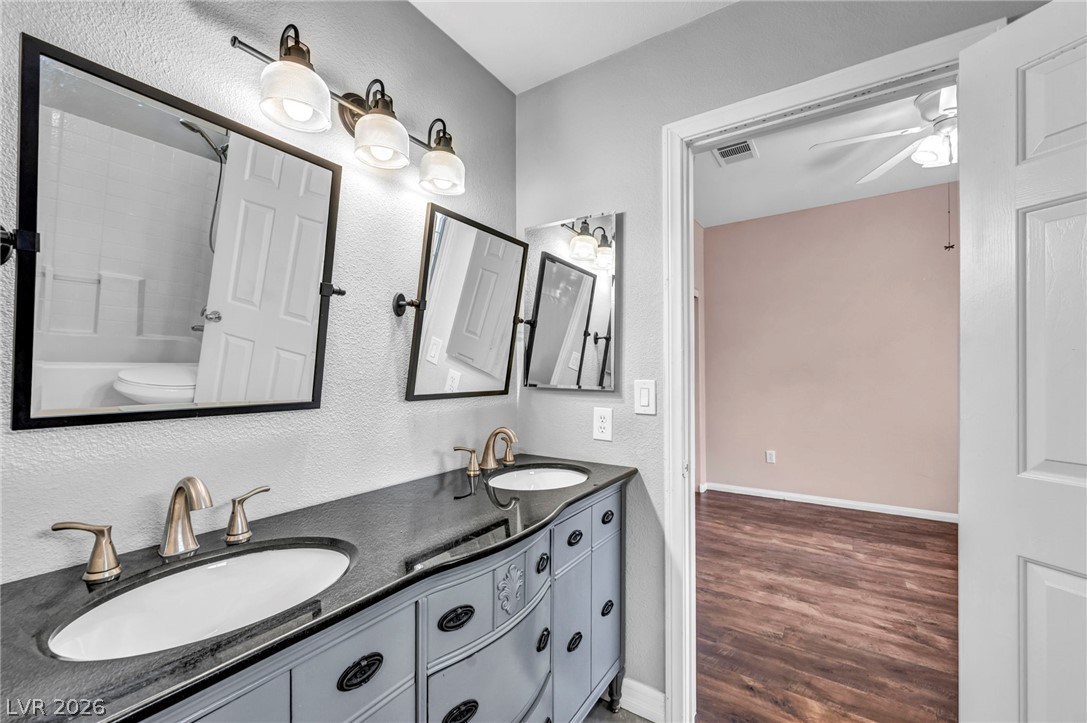 1004 Washington Oaks Street Property Photo 35
