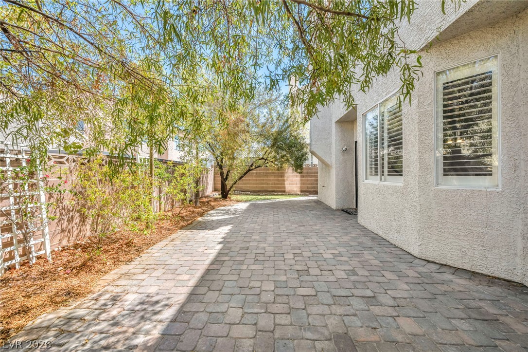 1004 Washington Oaks Street Property Photo 51