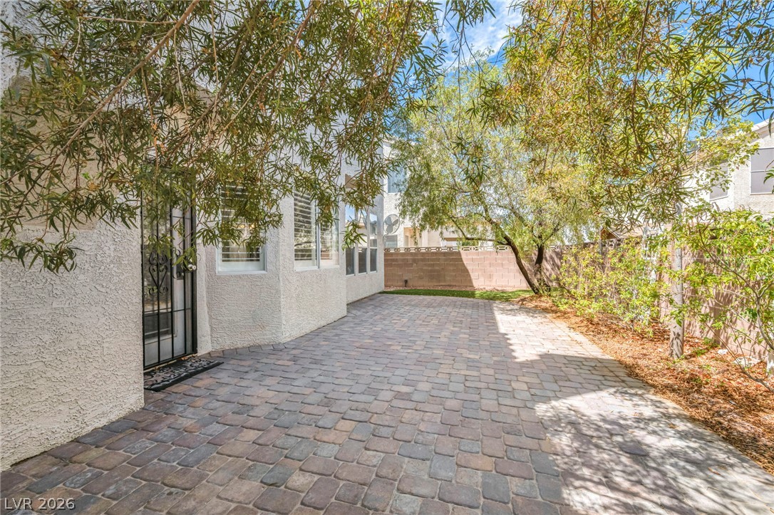1004 Washington Oaks Street Property Photo 52