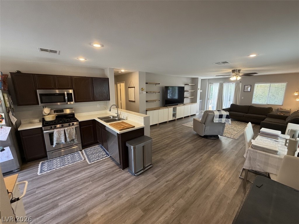 705 Salt Flats Circle Property Photo 6