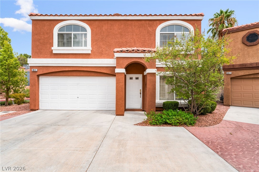 8813 Hampton Green Avenue Property Photo 1