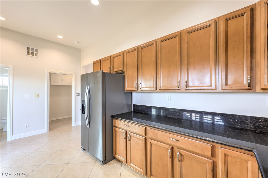 100 East Kimberly Drive Property Photo 10