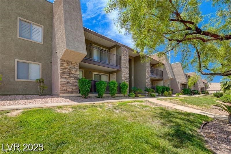 5314 River Glen Drive 288 Property Photo 1