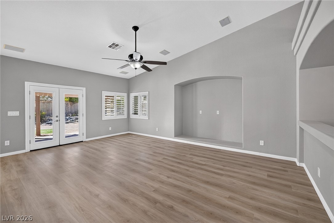 5317 Blue Evergreen Avenue Property Photo 11