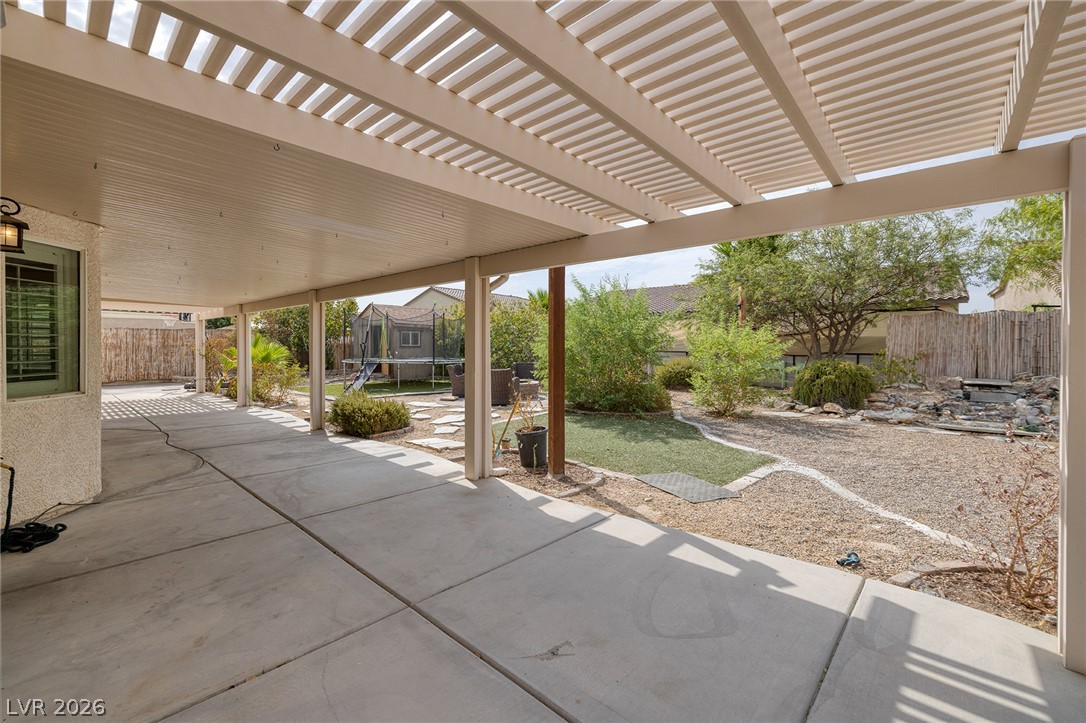5317 Blue Evergreen Avenue Property Photo 12