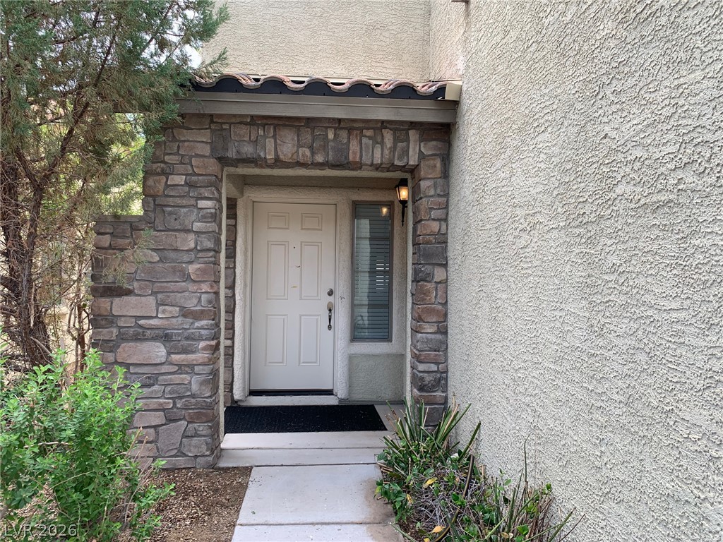 9933 West Diablo Drive Property Photo 2