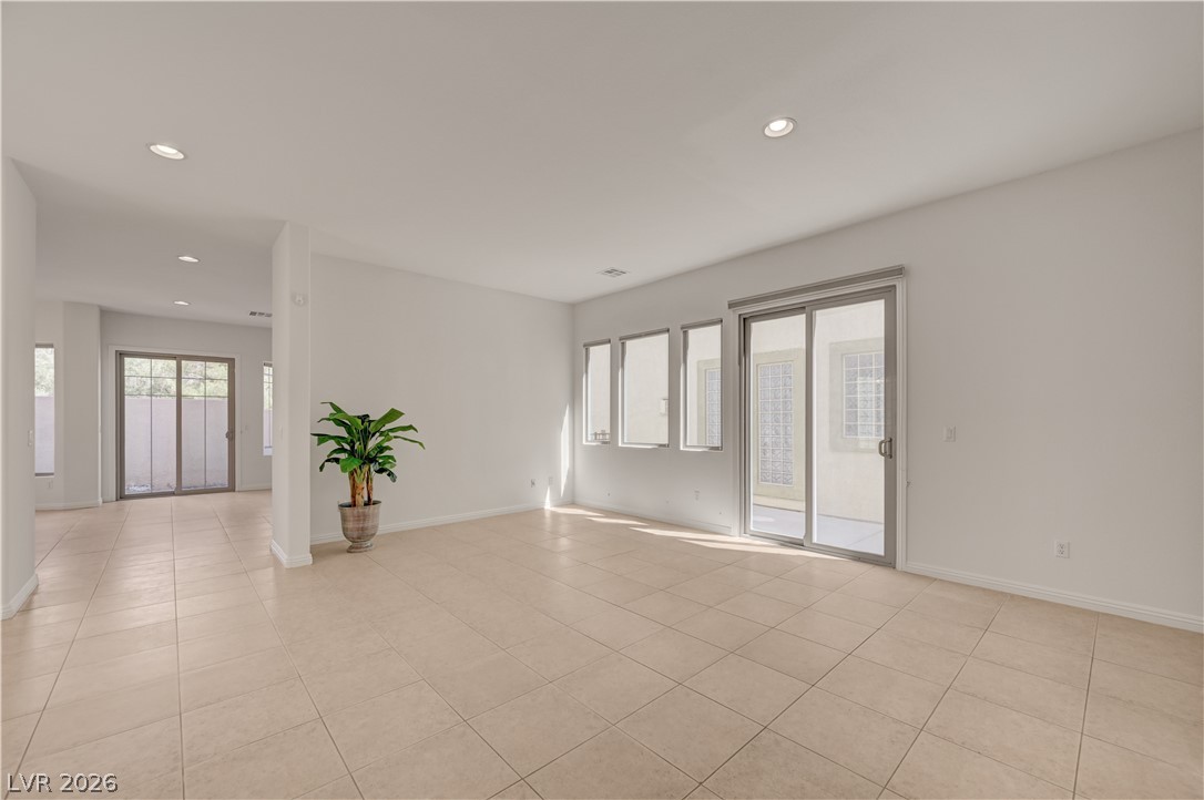 9240 Worsley Park Place Property Photo 17