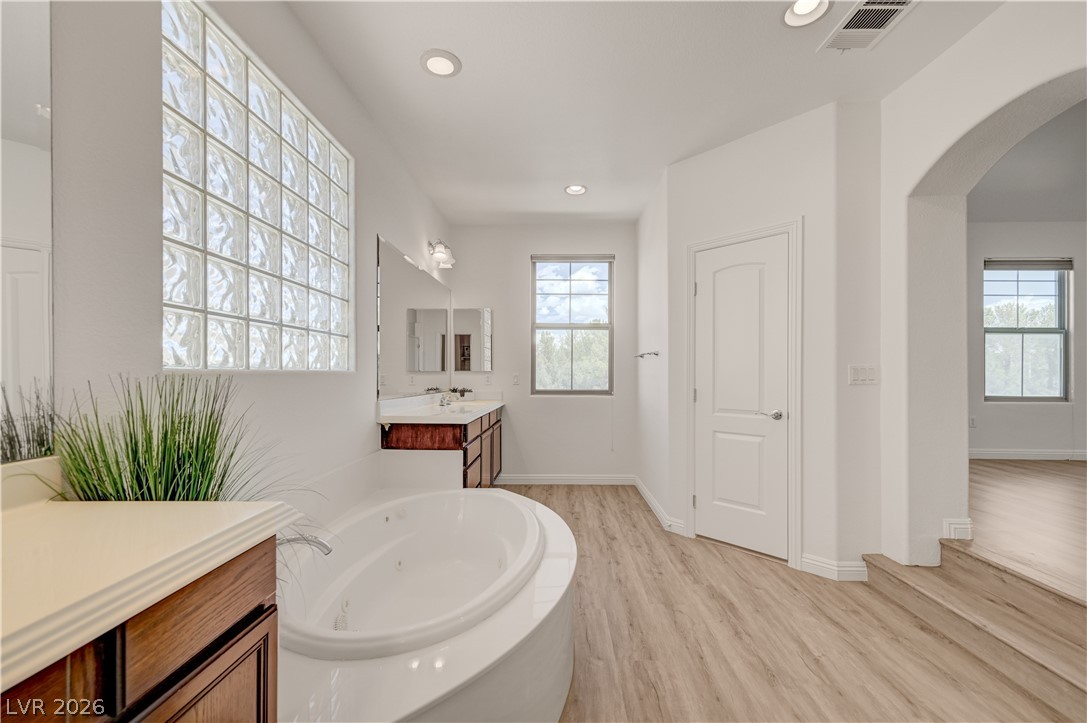 9240 Worsley Park Place Property Photo 31
