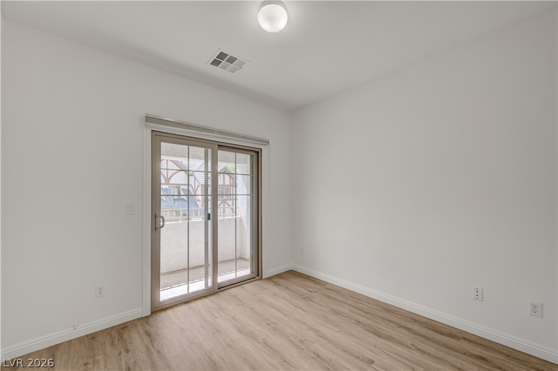 9240 Worsley Park Place Property Photo 43