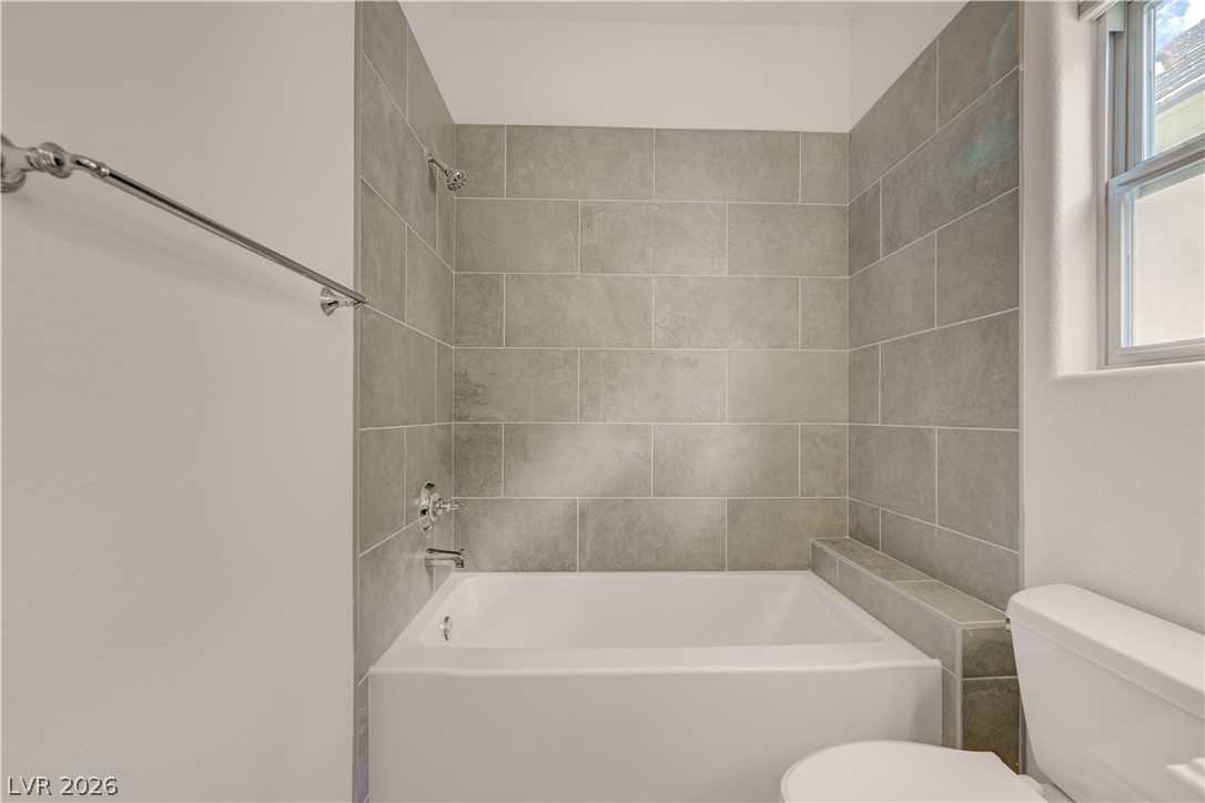 9240 Worsley Park Place Property Photo 48