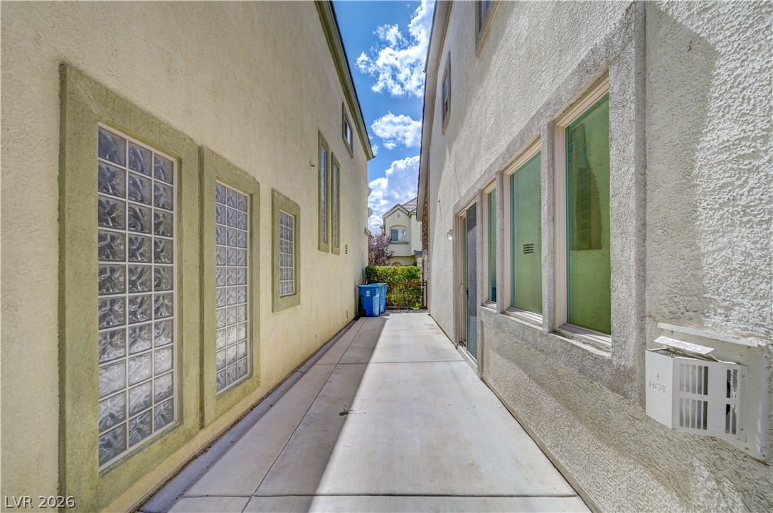 9240 Worsley Park Place Property Photo 59