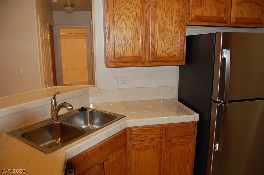 1791 Sycamore Avenue B Property Photo 6