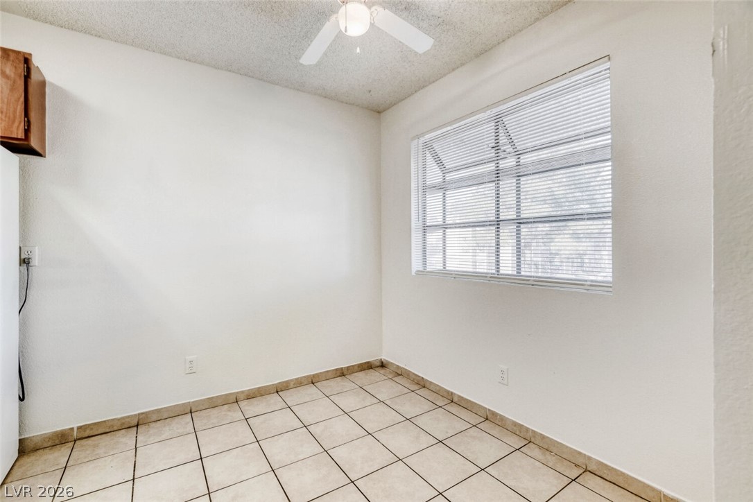 4651 Amberleigh Lane C Property Photo 4