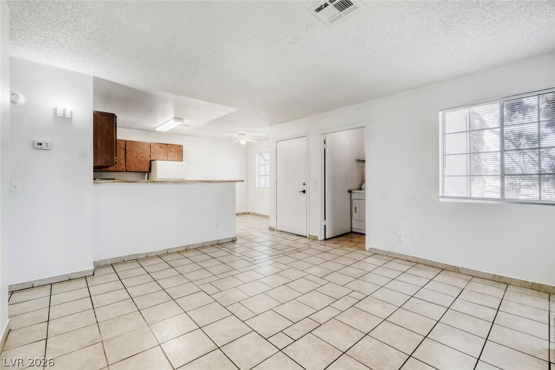 4651 Amberleigh Lane C Property Photo 5