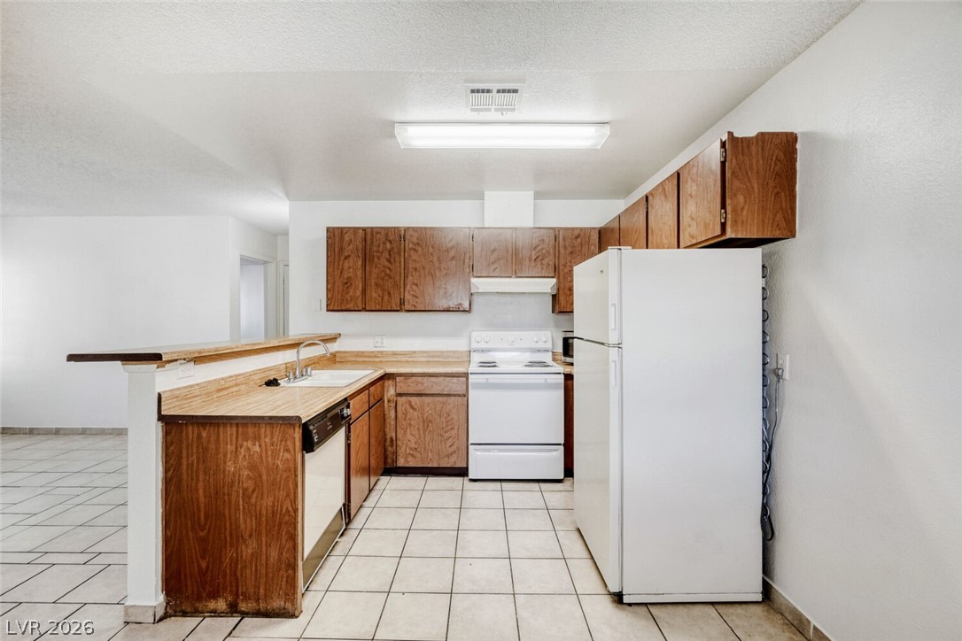 4651 Amberleigh Lane C Property Photo 6