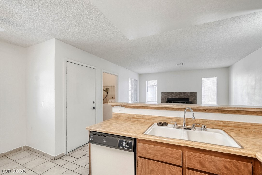 4651 Amberleigh Lane C Property Photo 7