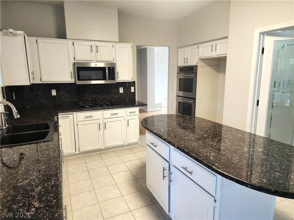2806405 Property Photo 10