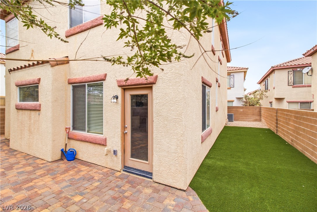 10630 Lessona Street Property Photo 23