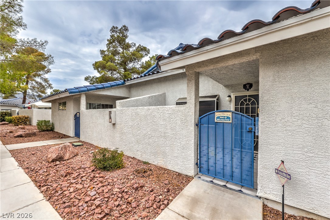 2041 Willowbury Drive D Property Photo 1