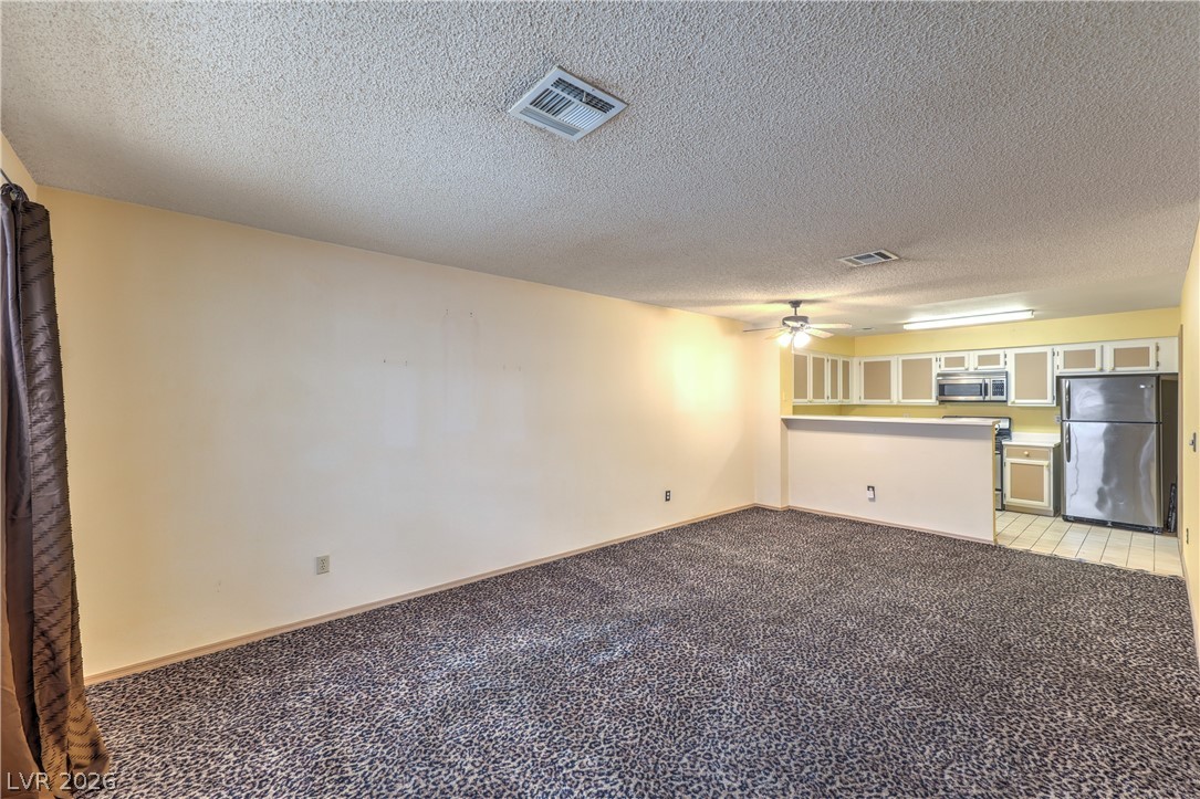 2041 Willowbury Drive D Property Photo 4