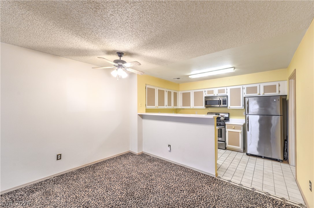 2041 Willowbury Drive D Property Photo 8