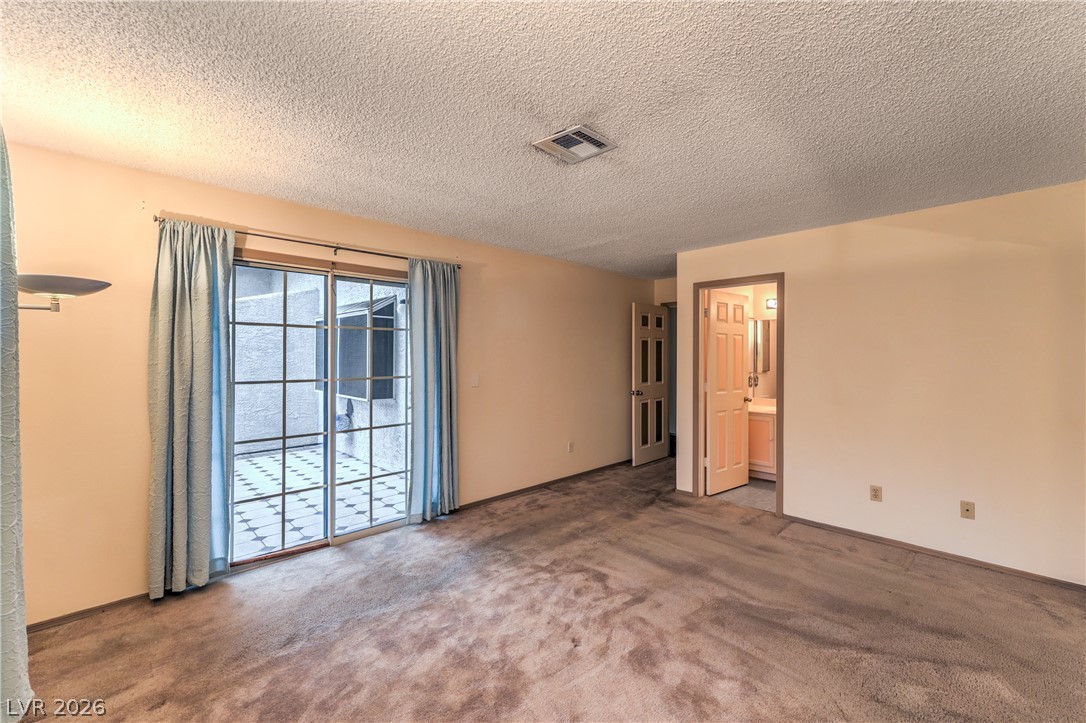 2041 Willowbury Drive D Property Photo 14